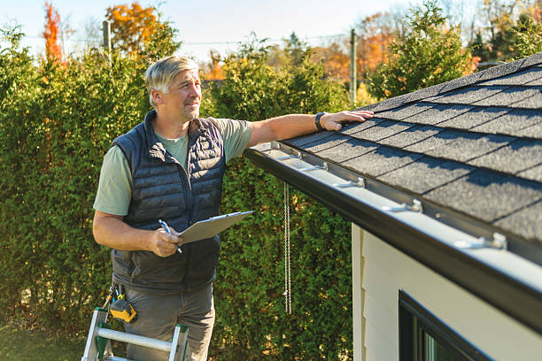 Professional Roofing technician working in Nesmith, SC
